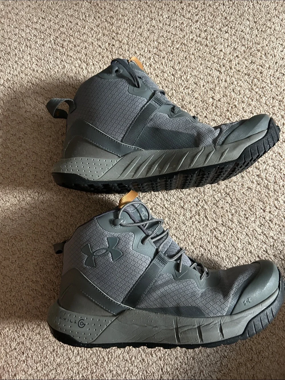 Men’s Under Armor Valsetz Hiking Boots - size 10.5